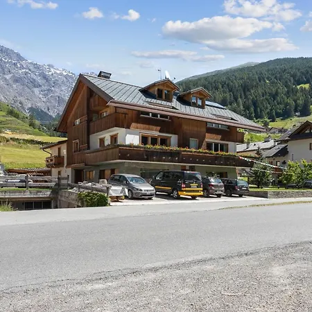 Family Chalet Ski And Trekking 아파트